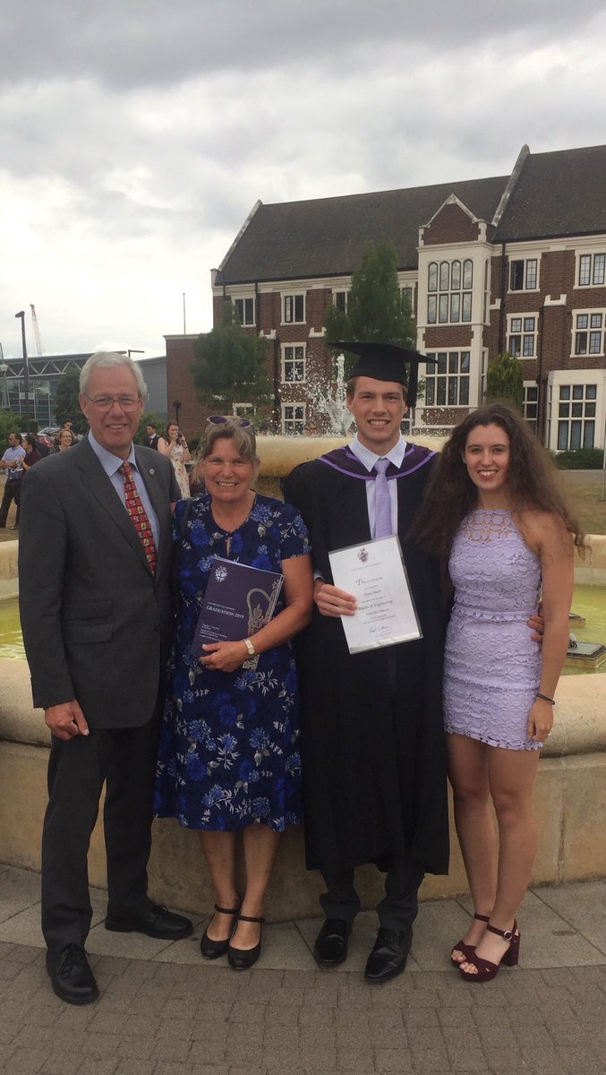 smithtri95's tweet image. Finally graduated from Loughborough University on Tuesday with a First Class Masters degree in Civil Engineering and Diploma in Industrial Studies 👨🏻‍🎓🎉 Time to enjoy one final summer holiday before work 😃 #lborograd2018 #loughboroughuni #graduation #fiancee #family #summer