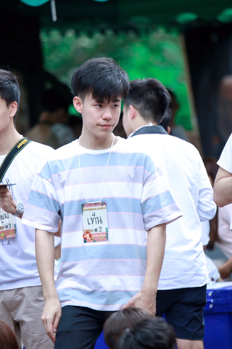 cuteguythailand's tweet photo. รุ่นพี่น่ารัก😘 #cufirstdate2018 #chulacuteboy #cuteguythailand https://t.co/WGvt0ALNWI