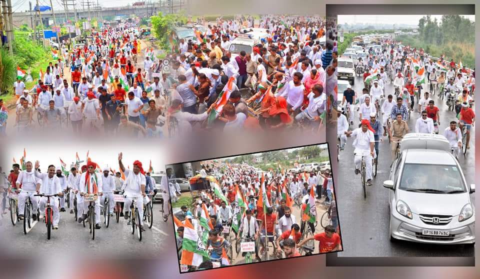 rajat_lohat's tweet photo. देखो @RahulGandhi जी ओर @AshokTanwar_INC जी का #BhookampAaneWalaHai , पंगा सोच कर लेना भविष्य मे! जय हो।
#DoSher
#NoConfidenceMotion
#KyaHuaTeraVaada
@AshokTanwar_INC @INCIndia @INCHaryana @keshavyadaviyc @divyaspandana @pkgurgaon @BhandariPkl @SakharamaS https://t.co/pwhVOWhnwD