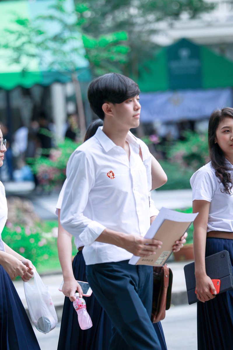 cuteguythailand's tweet photo. อยากเดินข้างเธอ 😘☺️😍 #cufirstdate2018 #chulacuteboy #cuteguythailand https://t.co/oKG8MfC3oD