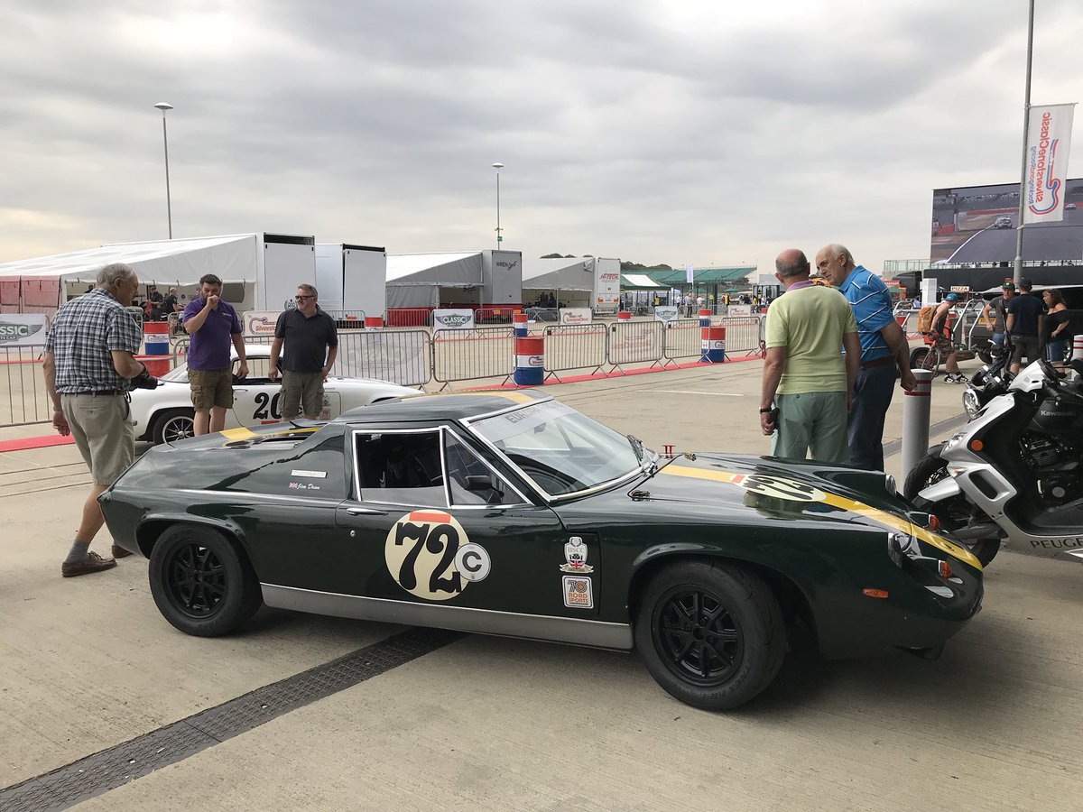 MotoringEvents's tweet photo. One of my favourite places...

@Silverclassic pits 
#SilverstoneClassic #motoringevents https://t.co/HVVFRHncg5