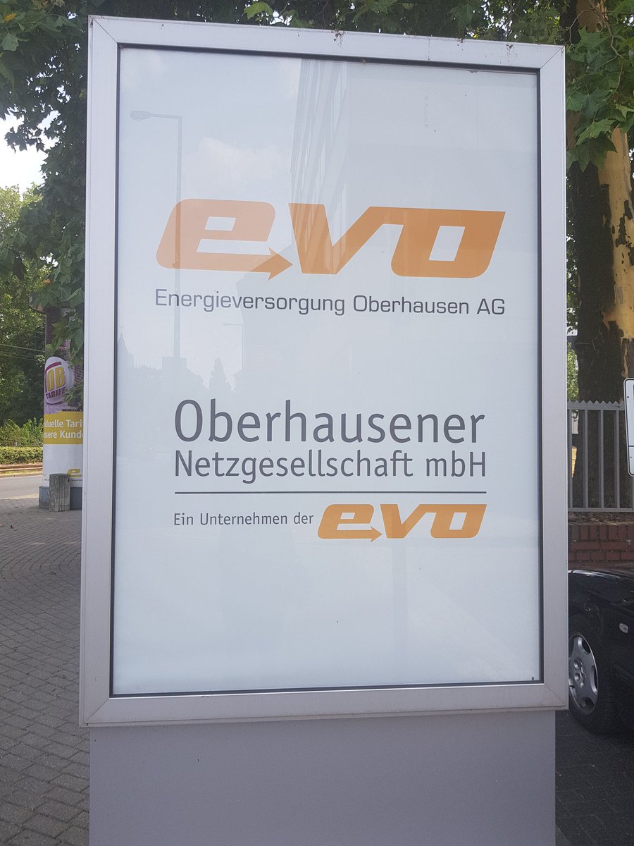 melanie_korte's tweet photo. Bei unserem #KWK.NRW vor Ort Termin @evo_energie durften wir uns die Mikro-#Dampfturbine von #Turbonik ansehen. Sie ermöglicht es, bei einer elektrischen Leistung von bis zu 300kW eine Strommenge von 2,4 GWh pro Jahr in hocheffizienter KWK zu erzeugen. @EANRW. Tolle #Innovation! https://t.co/zxPTezhT1g