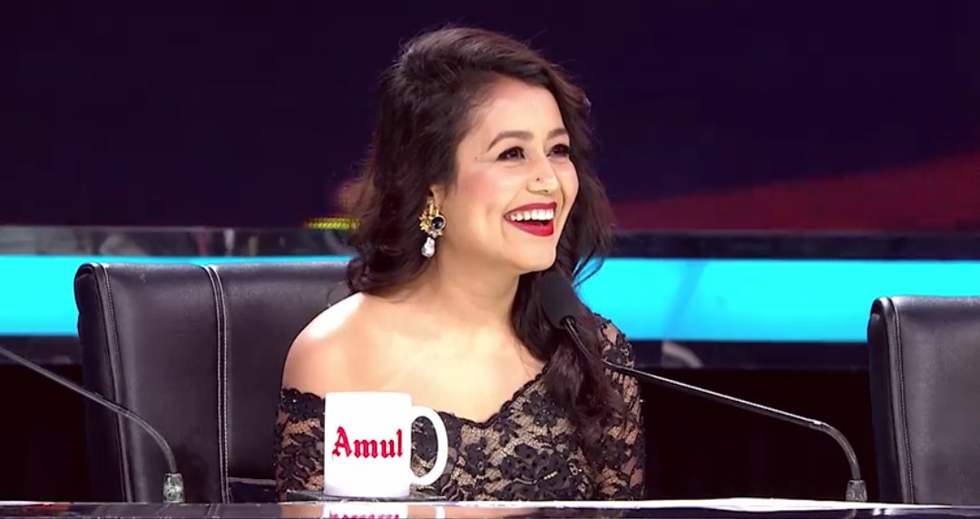 Nusrathpd1's tweet photo. *In parallel universe*
Singer: *crying* Mam, I struggled a lot to come here. My family background is very poor. Everyday I work in a street from morning 7 AM to night 10 PM.
Neha kakkar: https://t.co/qq1H6WNFaI