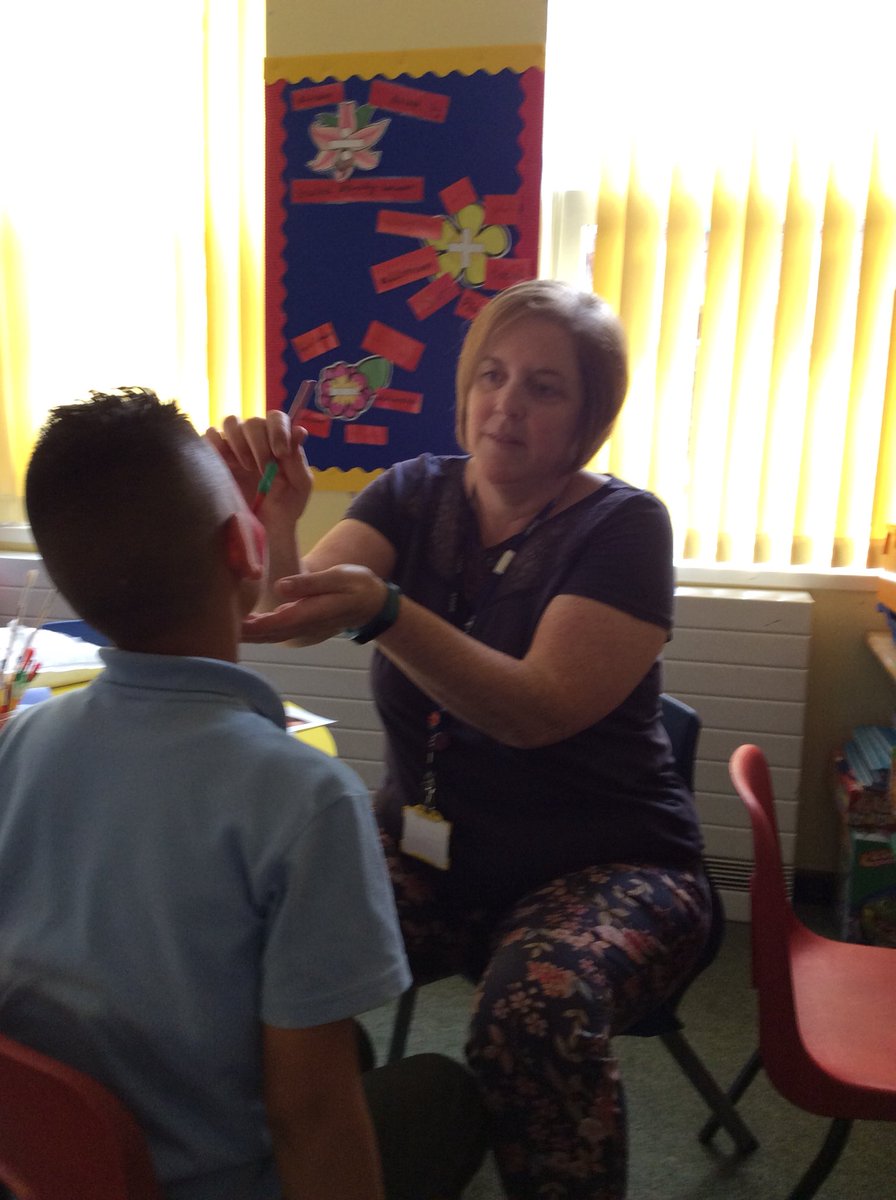 Griff_Y2's tweet photo. The face painting has started! https://t.co/Zclpxt4Spu