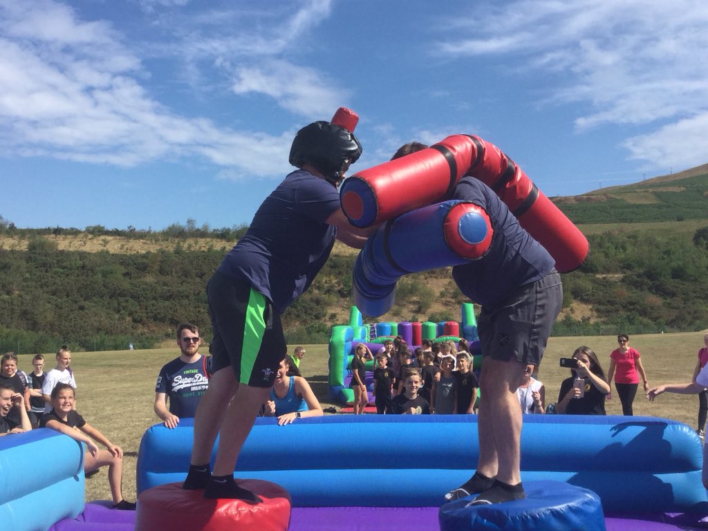 MSAssistantMrsM's tweet image. Even the teachers can’t resist #maesteg18 #maestegschool what a great day the PE department have organised for us!