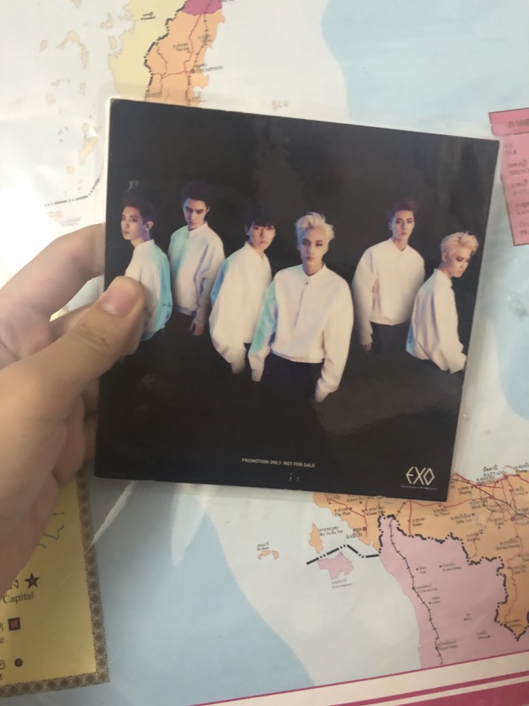 MOOK3920's tweet photo. @xoxoaunya ทั้งหมดรวมส่งค่ะ 300 ของครบแถมรูปรวมเราเคลือบให้ด้วยค่ะมีการ์ดน้องไคด้วยค่า https://t.co/NRwUSQHhtL