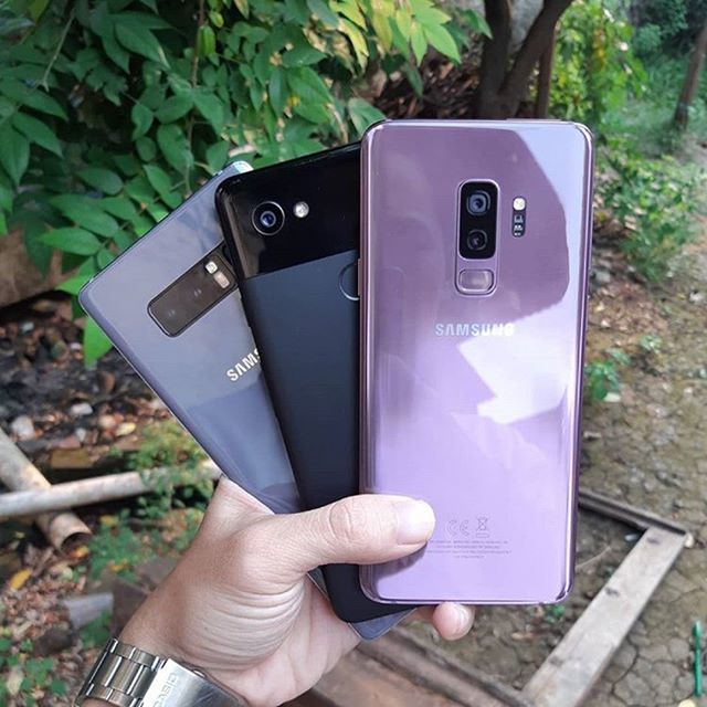 lovmecase's tweet photo. Best android phones.
yes of no?

Follow @loveme.mobile to see more
Photo by @betawipunyahape .
.
.
.
#galaxynote8 #googlepixel2 #galaxys9plus #android #geek #tech #teamandroid #samsung #samsungs9 #s9plus #samsungs9plus #computex2018 #gadget 
#dualcamera … https://t.co/ToyY6F8mz6 https://t.co/6BsHIAg8RM