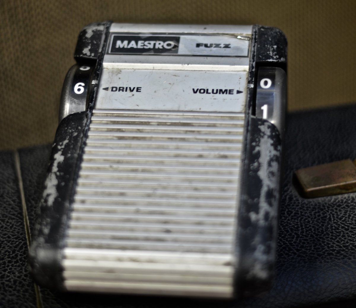 MadProfPedals's tweet photo. Happy Fuzz Friday! Vintage Maestro Fuzz had a unique design. Easy to rotate the Volume and Fuzz with your foot. From Mad Professor collection. #madprofessorcollection #fuzzpedal #vintagepedal #vintagefuzz #maestrofuzz #maestropedal #guitartone #guitargear #fuzzfriday https://t.co/FqKbmOaxKw