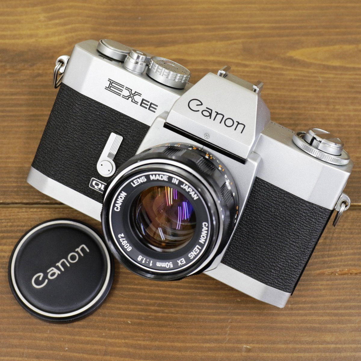 champcamera's tweet photo. #Canon EX EE + EX50mm F1.8 ￥1,500 by #港北ニュータウン 店

前群レンズのみを交換する珍しい方式の一眼レフ。
SS優先AE搭載ですが、電池室固着のためマニュアルのみ使用可能。
一味違った一台が欲しいアナタにピッタリです！ #canonexee #exee

https://t.co/0q86pB0Ljj https://t.co/4hIA93iCbj