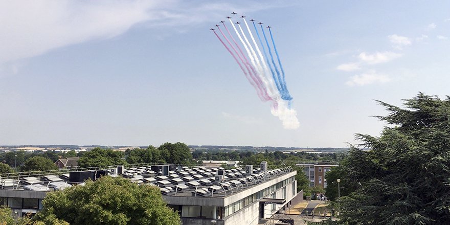 appmacguy's tweet photo. Simply stunning to see the @rafredarrows fly over @lborouniversity campus today for #LboroGrad18 https://t.co/5LvTjDvsTk