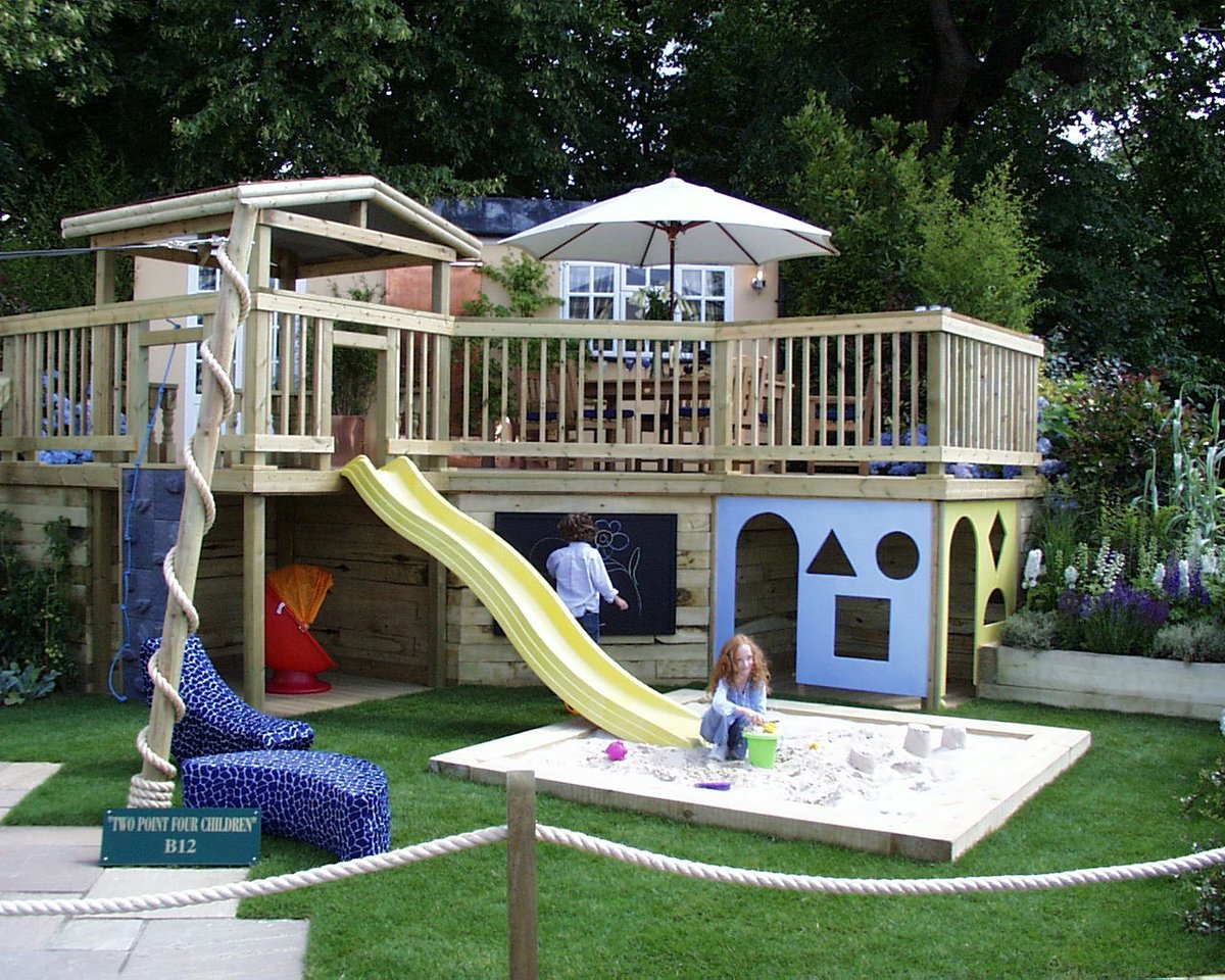 LordsBuildersM's tweet photo. Whether you are planning for a new deck, play area or an outside bar 😉come along this Tuesday 24th 9am-1pm and see the options with @Hoppings_plc who will be with us all morning.
#LordsBM #Decking #Landscaping #Beaconsfield https://t.co/veTHqvDFOC