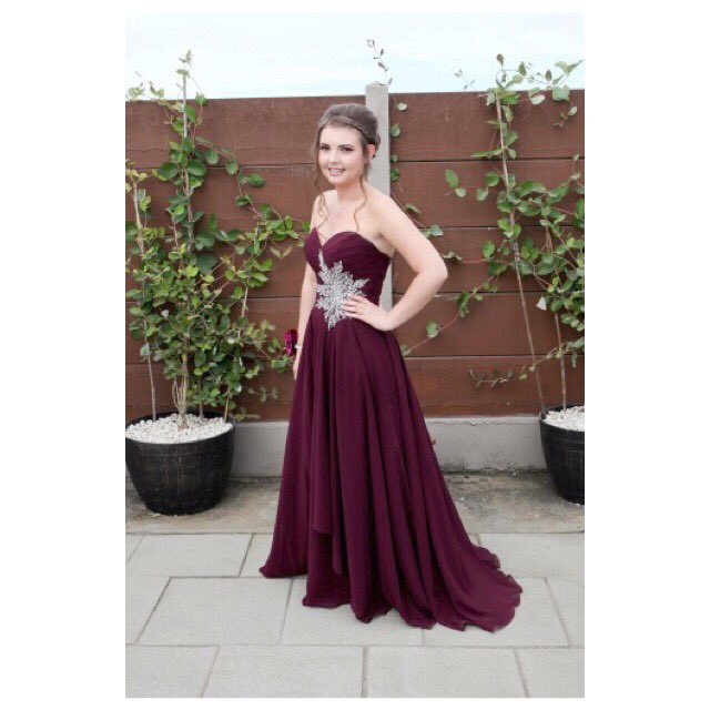 fairytaleprom's tweet photo. Kacey looks gorgeous in her @fairytaleprom dress. We love the colour! Thank you for sending your photosπ#prom #prom2018 #promgirl #promshop #promdress #rubyprom #wine #eveningdress #fairytaleprom #essex #essexprom https://t.co/JgLIRX49GI