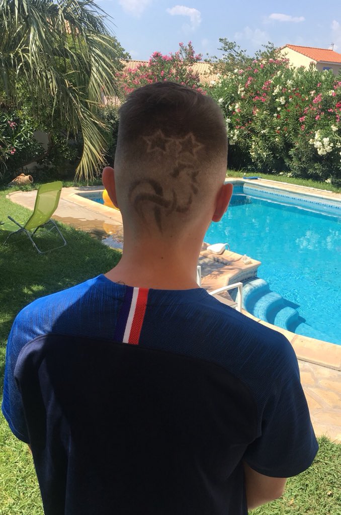 saluc_'s tweet image. - Tu veux quoi ?
- ce que la Belgique n’a pas...
- m’en dit pas plus