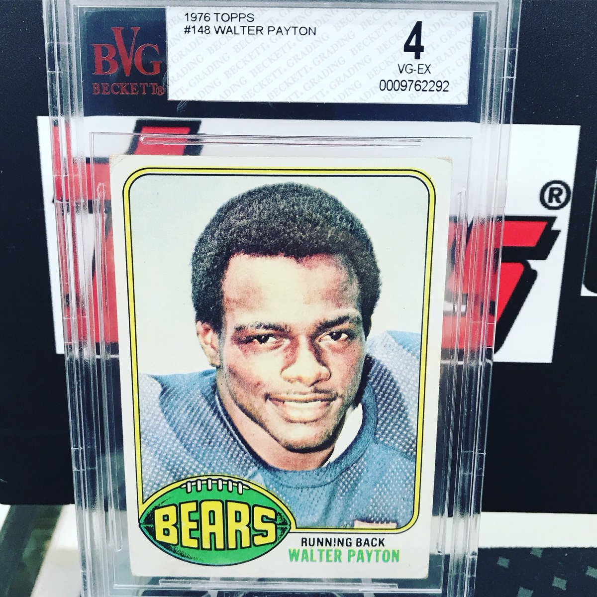 RbiCru7's tweet photo. Friday pickup thanks to Casey trading ya this 1976 #WalterPayton @topps #Rookie #Sweetness #bears #BVG4 @Ballcardxchange @SportsCardJunct @ShowMe_18 @Three_Stars @beckettmedia @beckett_grading @cboardtreasures @CardDirect #topps #rookiecard #nfl #footballcards #SupportYourLCS https://t.co/GksGcJLqve