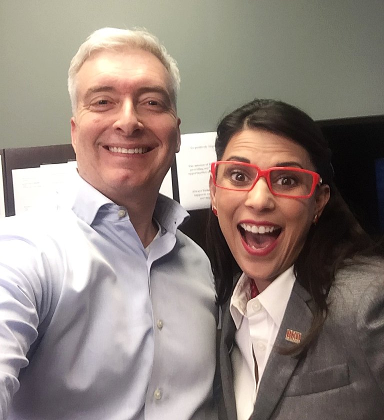 ForvisMazarsUS's tweet photo. Running into other #TrustedAdvisors is one of the best parts of #BKDLife. Look who I found on my way to lunch. It’s @ctraviswebb! Check out the Audit Quality Report he helped create: https://t.co/CXnrNTzOly #Takeover https://t.co/qqyRXbWSun