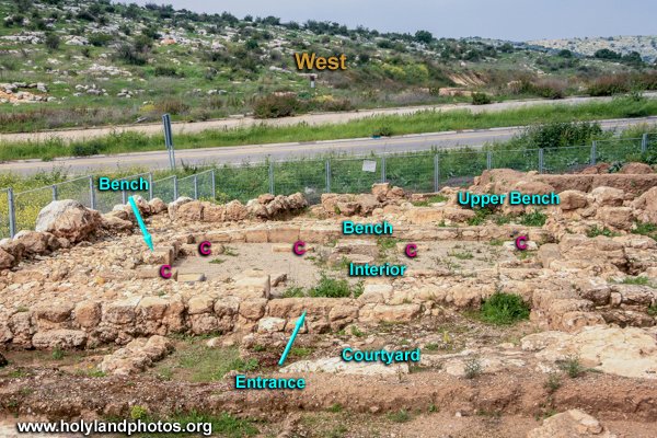 go2Carl's tweet image. Oldest #Synagogue in Israel? near #Modiin - from reign of HerodTheGreat (37–4 BCE)  And under it there are two older structures!  From the time of the #Maccabees?  holylandphotos.wordpress.com/2017/12/11/the…