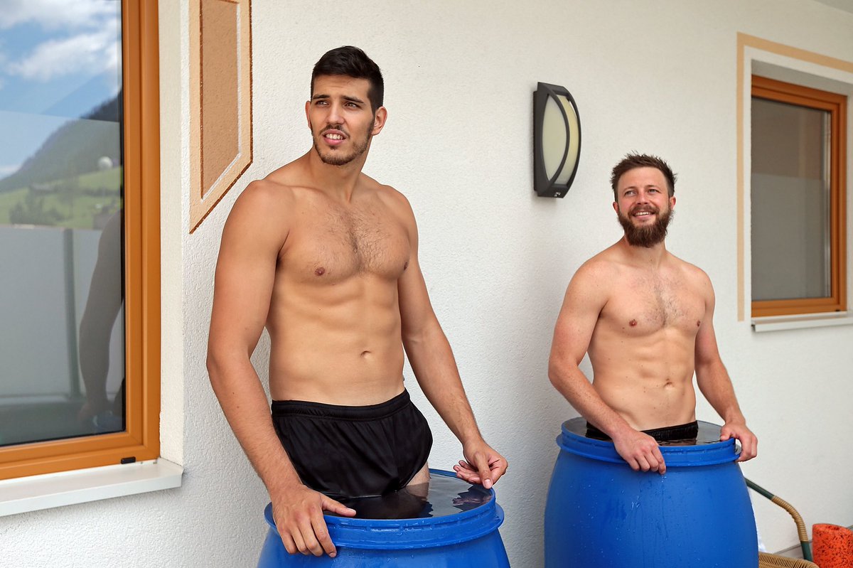 MaxHolst22's tweet photo. Schon 4 Tage des Trainingslagers haben wir hinter uns gebracht. Manches hat sogar Spaß gemacht. 😉 Aber ein wenig harte Arbeit war auch mit dabei.
#2togo #trainingslager2018 #kappl #hsgwetzlar #dkbhbl https://t.co/GKdS9kpcFn