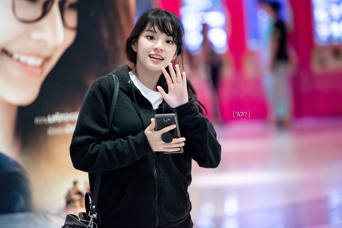จฮก. tweet media