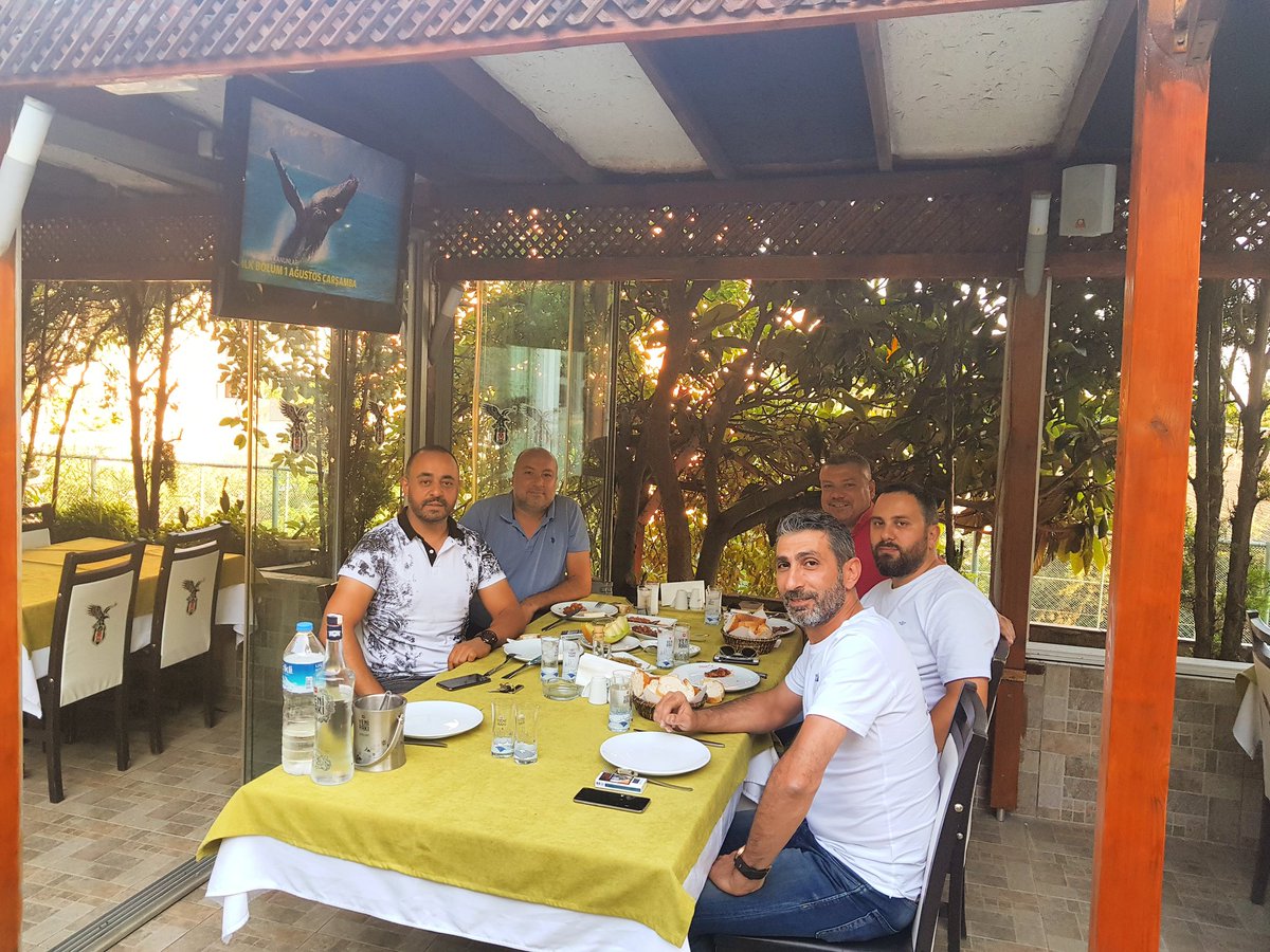 #kartalyuvası #kartalyuvasirestaurant #beşiktaş #dikilitaş #beşiktaşınçocukları #semtinçocukları #cometobeşiktaş #forzabeşiktaş  #beşiktaşburada #bjk #restaurant #cafe #nargile #kahvaltı #besiktasmeyhanesi #ocakbaşı #meze #rakı #kebap #maçkeyfi