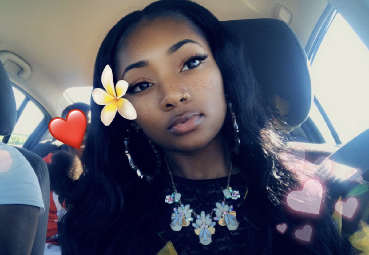 therealkaymx's tweet photo. hella pretty 💁🏽‍♀️✨ kinda boujee 🤫💃🏽 https://t.co/fZE28TOeoD