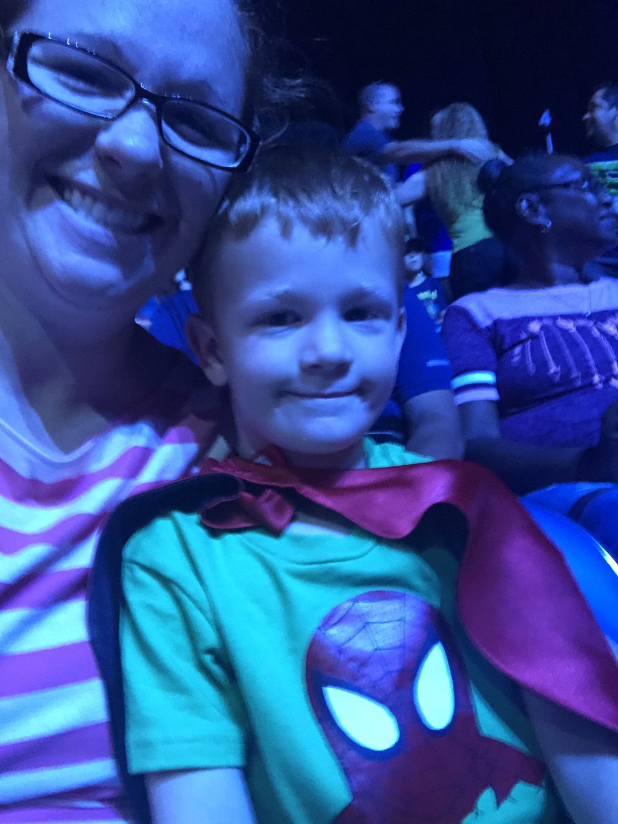 HMonaghan1982's tweet photo. #MarvelUniverseLIVE https://t.co/0nz6BLzUeb