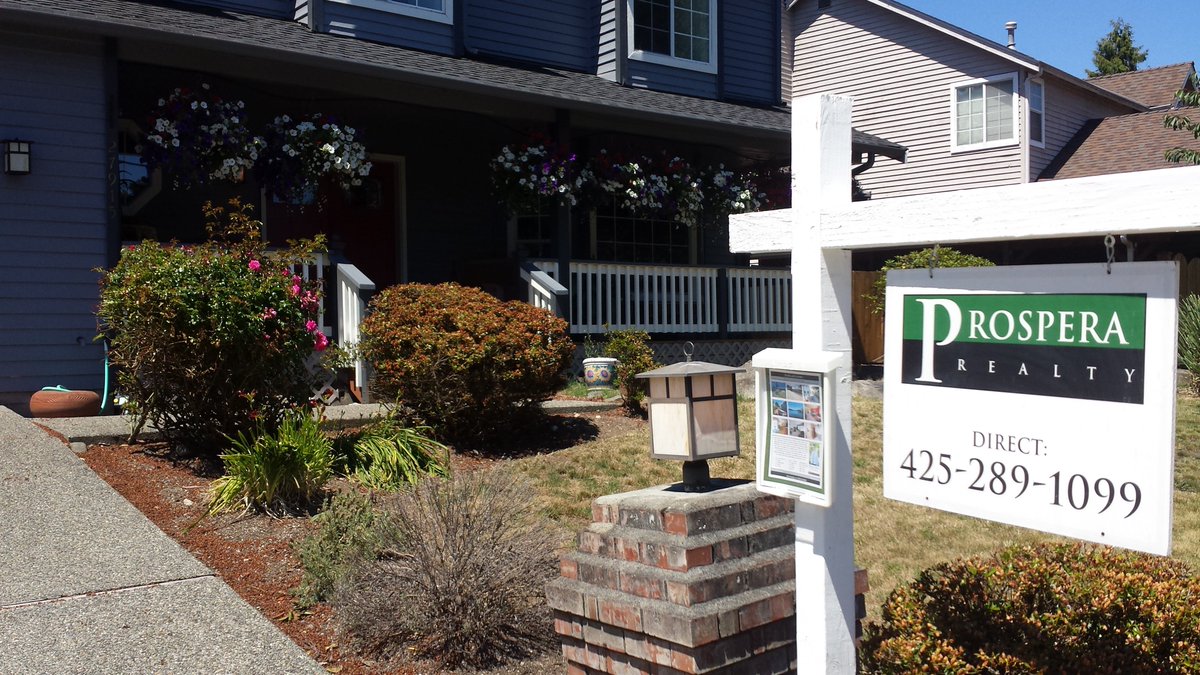 ProfShulman's tweet photo. Hear whether there is relief on the way with #rents and #realestate prices in Seattle. https://t.co/yPGc7hNzeD https://t.co/UKyFBu4rZp