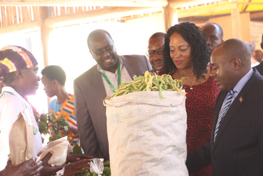 #Burundi: Emission sur la 10ème Réunion du Groupe de Travail Africain sur l'Alimentation & la Nutrition pour le Développement (ATFFND) organisée au Burundi,  du 19 au 21 juin 2018. @ButoreJ
youtube.com/watch?v=N-nYNR…