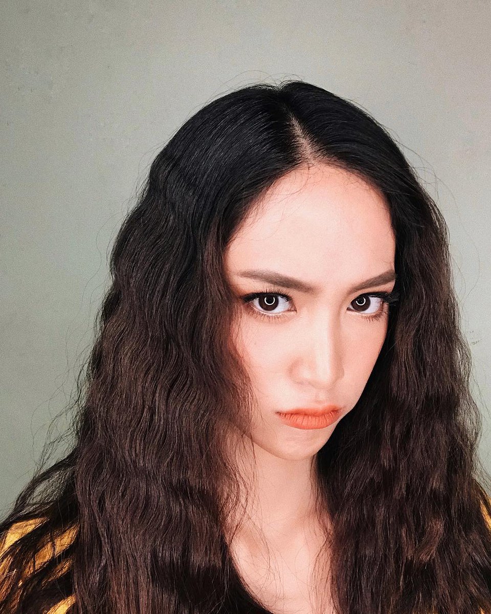 Grumpy girl 😡😡😡🔥🔥