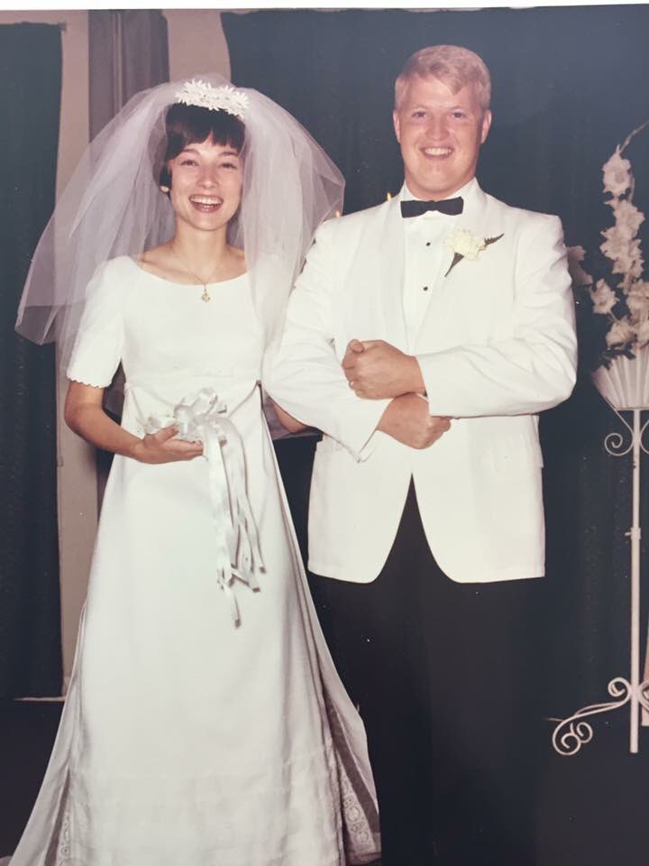 TomblinsonIv's tweet image. Happy 50th Mom and Dad.             #settinganexample