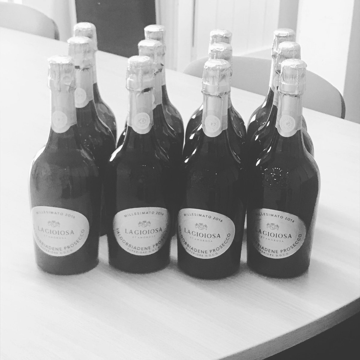 Spotless_DT2's tweet photo. Delivery for our boutique #holidayhomes #hampers. #Housekeeping #CleaningService  01305261144 https://t.co/uUUulX4MWu