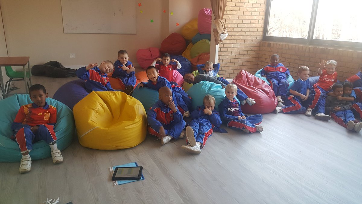 sylmcinerney's tweet photo. Bennies Grade R's enjoying show and tell in our newly renovated beanbag room. @BenniesJP https://t.co/qKkmNIUJNT