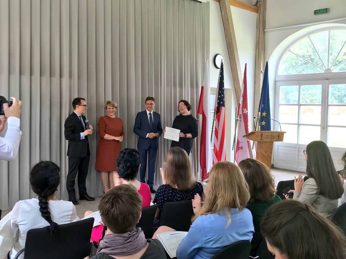 coenatolin's tweet photo. Applause, laughter and moments of emotion – this is the closing ceremony of #WEASA2018 at the College of Europe in Natolin @coenatolin. It was a remarkable two weeks. Hope to see you next year! #PoliticsOfTechnology #closingcermony https://t.co/Rkv5OFAWlD
