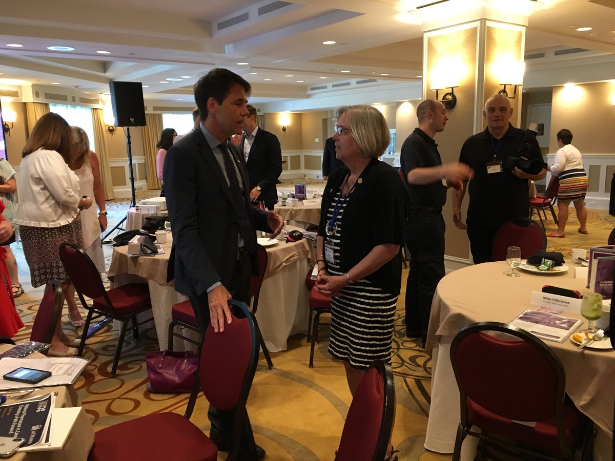 .<a href="/DrEricHoskins/">Dr. Eric Hoskins</a> it was a pleasure to see you the <a href="/CFNU/">Canada's Nurses</a> breakfast at #COF2018. We are looking forward to presenting our recommendations on #pharmacare!