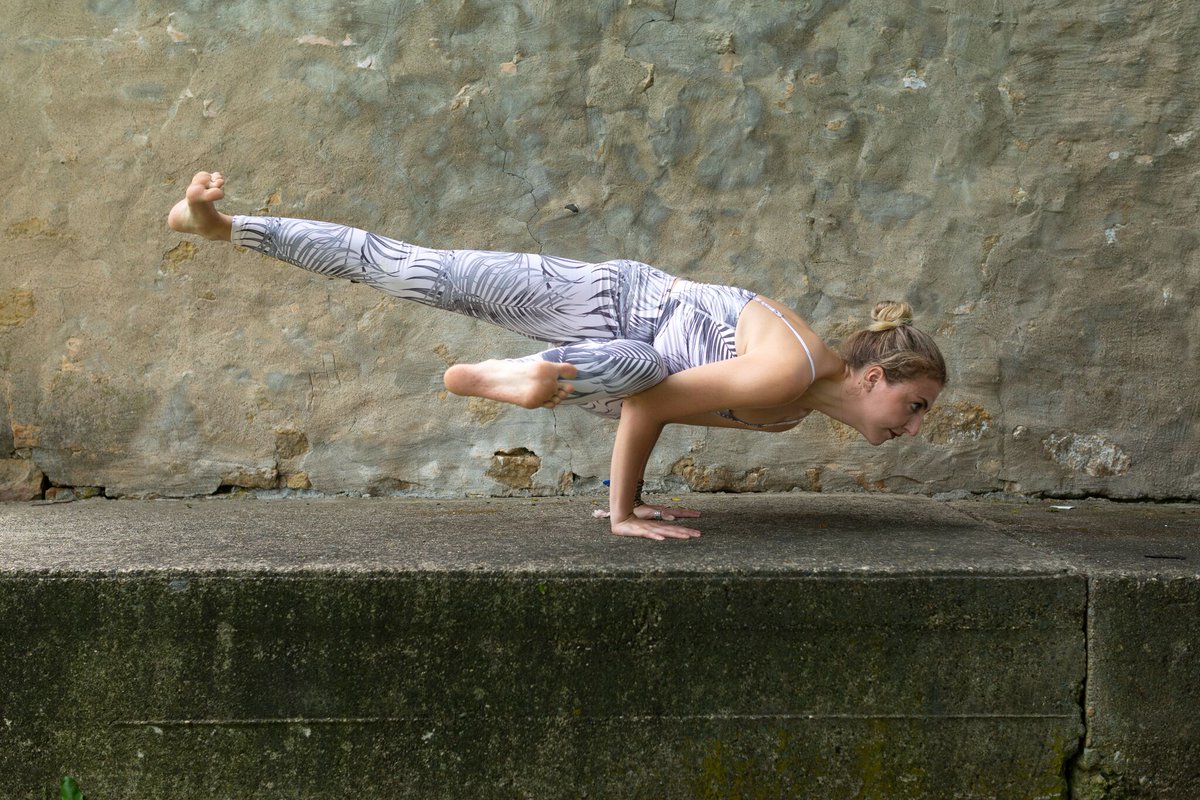 InnerFireYoga's tweet photo. Our Ready, Set, Summer SALE ⛵⛵⛵begins today ... hooray ... enjoy 30% off full price merchandise + 20% off sale items ALL WEEKEND LONG ➡️photo cred: Melissa Vaughan Photography 😎 https://t.co/ew7p7r7Vm8