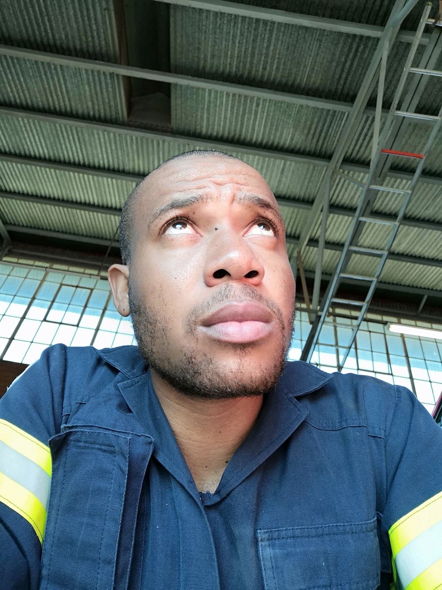 mcgregor_57400's tweet photo. #FineSkinMen athi ngithi #PlayingWithOtherKids https://t.co/cbs0CPyfTW