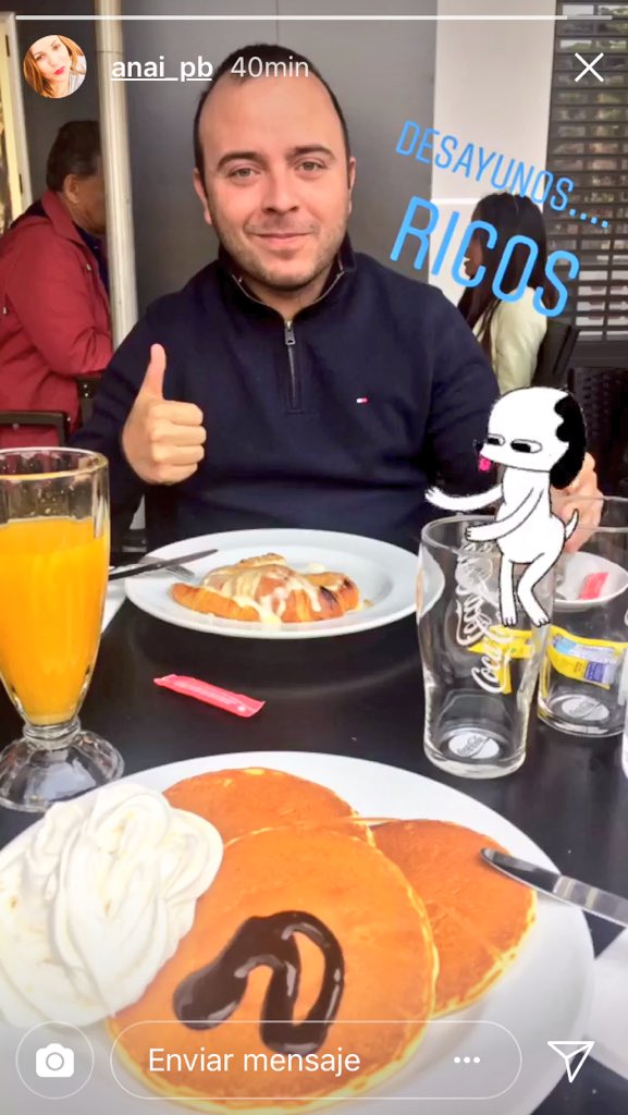 MrCarromero's tweet photo. @AnaiTrump Te ilusiona mi cabeza? sirve como diseño referente para los aterrizajes de Boing. Recuerdas nuestro desayuno sano preVacaciones para la campaña de @pablocasado_ ? Sin nosotros no habría 4.000 votos para Pablete. https://t.co/fDUejMThUB
