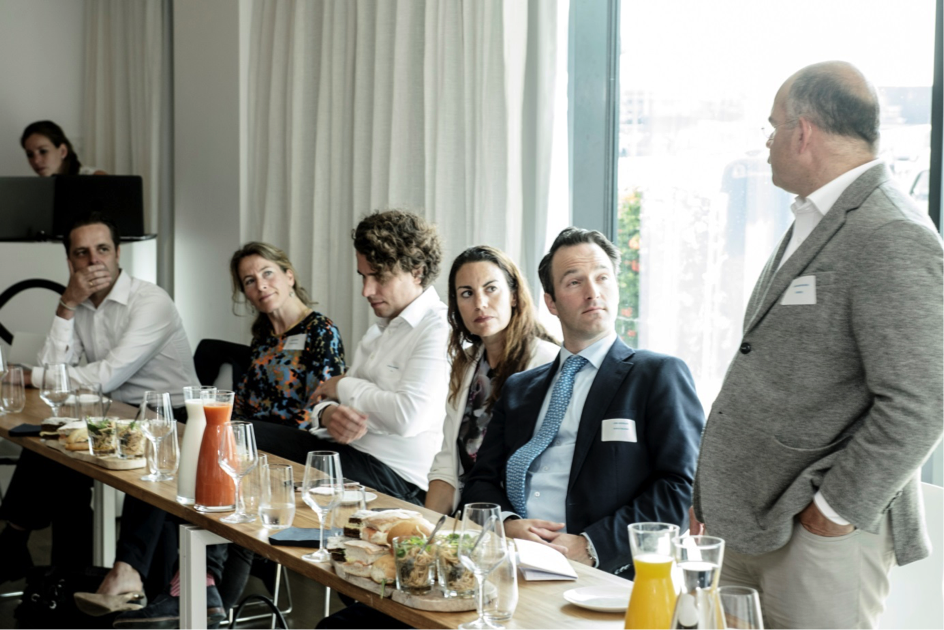 De Legal Operations Officer: het nieuwe anker van Legal  bit.ly/2mxmlXv door Luc van Daele en Hans-Martijn Roos