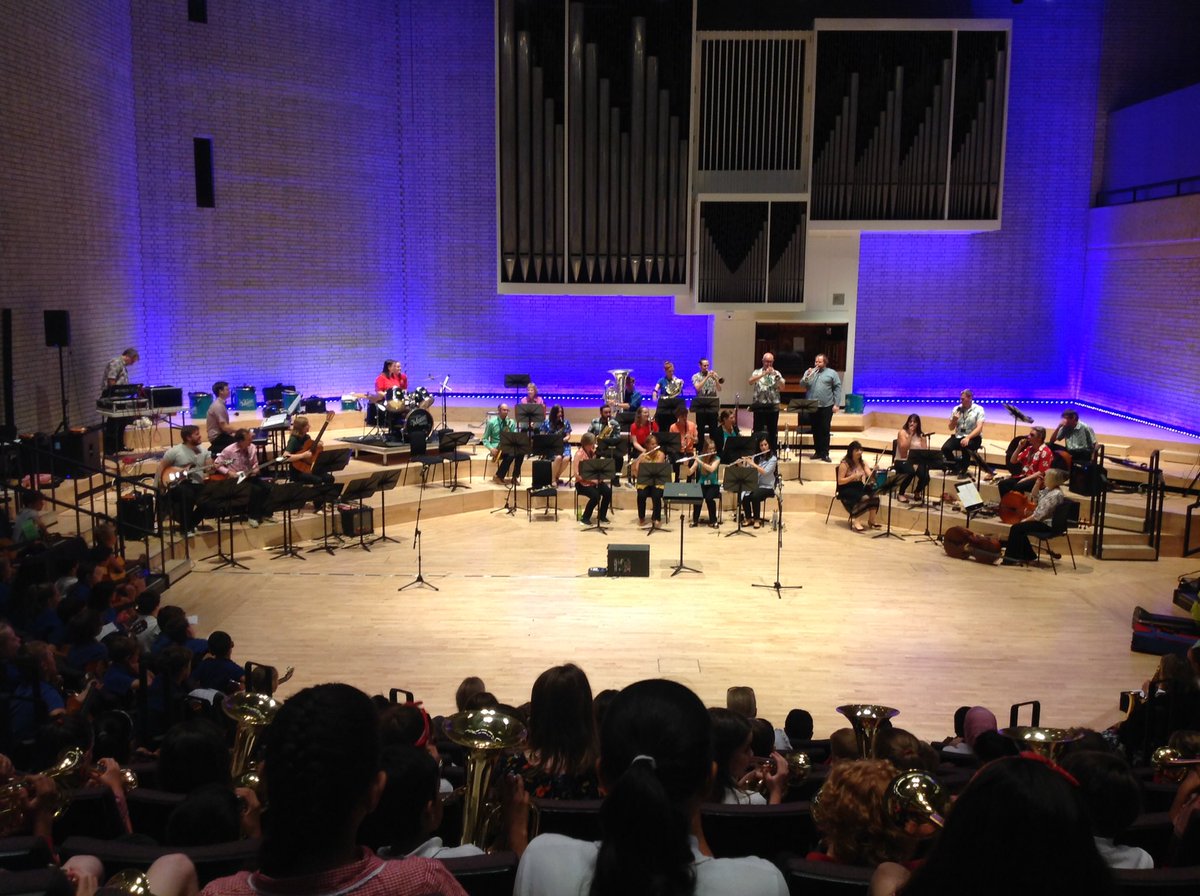 MissMoulsherAPS's tweet photo. Year 4 had a great time at the Stockport Music Spectacular!! @ArdenPrimary https://t.co/58fCTQ4pMH