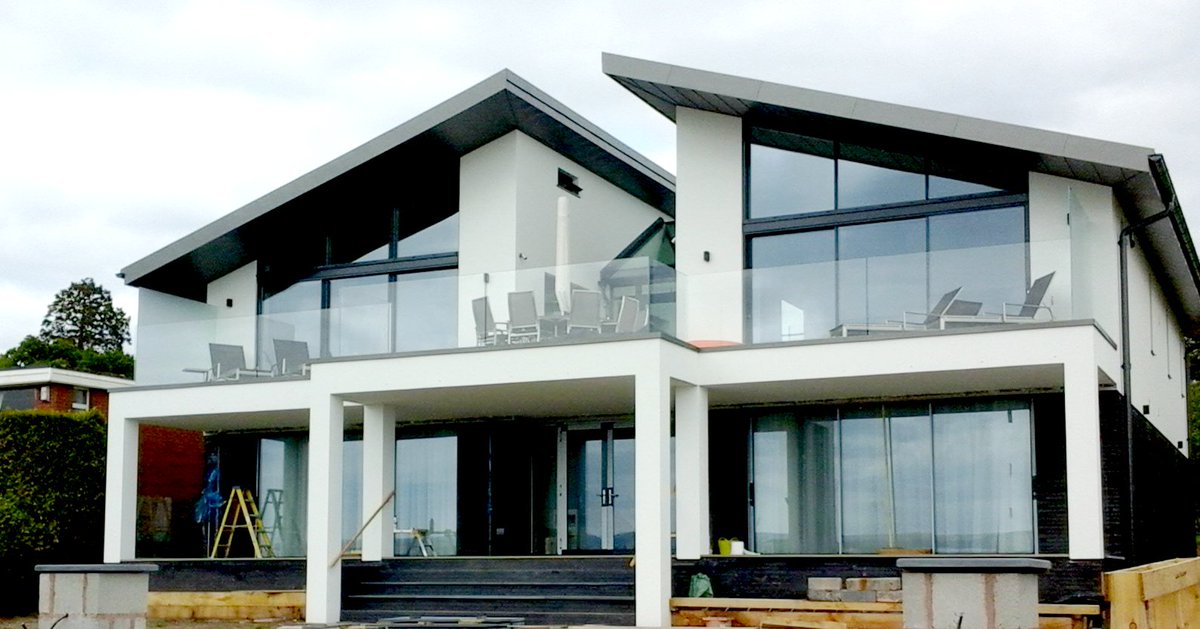 Benefit from Uni_Slide's high-functioning sliding system with your next #selfbuild project! fensteruk.net/unislide-doors