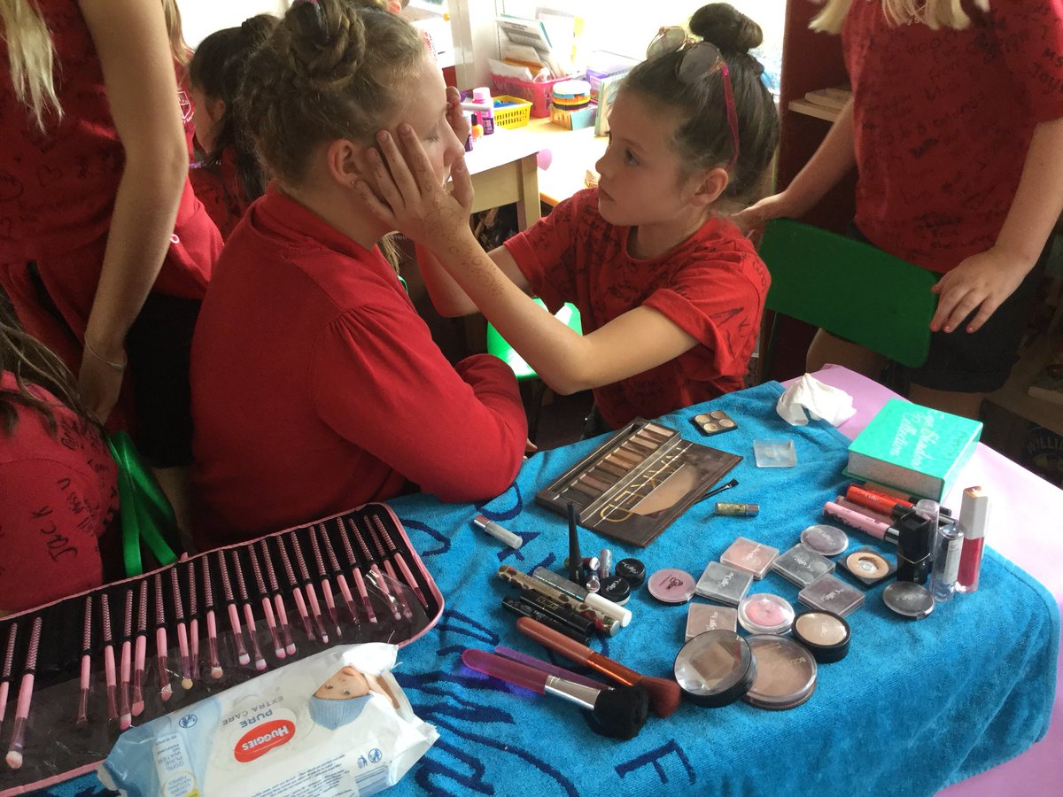 Year 6 Beauty Salon in full swing-nails, henna tattoos, make-up & hair #businessenterprise #waitinglist🤗