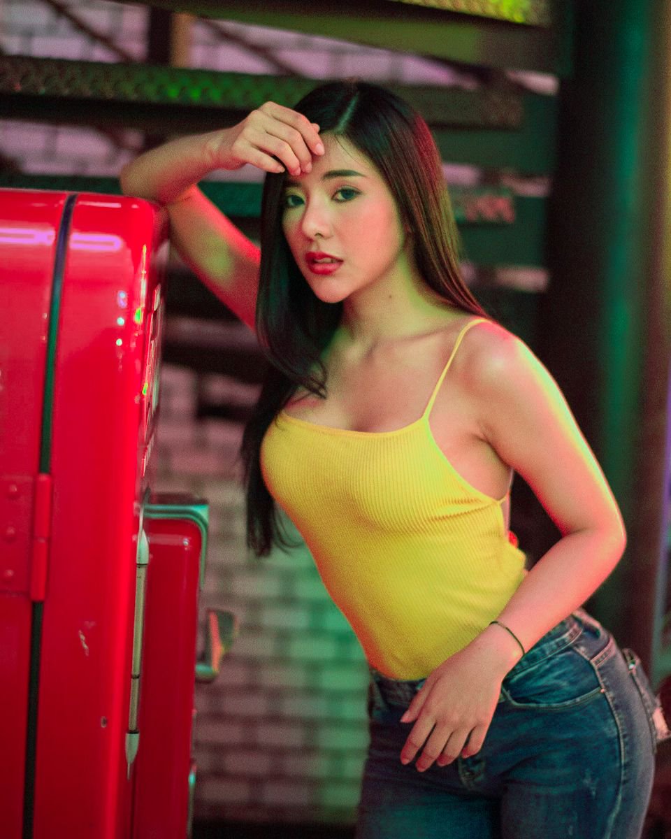 V8Diner_Bangkok's tweet photo. Strike a pose. (Photo: Supitcha Boonkumphoung5)
 #V8Diner #Riverdale #PopsDiner https://t.co/bVxMhjPS2z