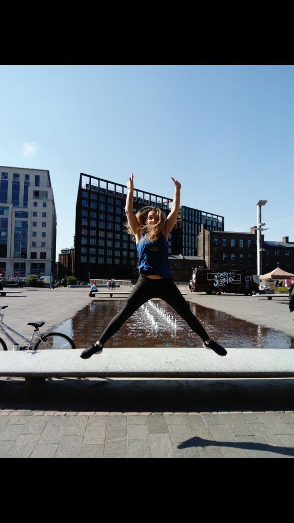 camdenbrawl's tweet photo. Working out at #granarysquare #kingscross 🏃‍♀️🏃‍♀️ https://t.co/aSzmRdTKES