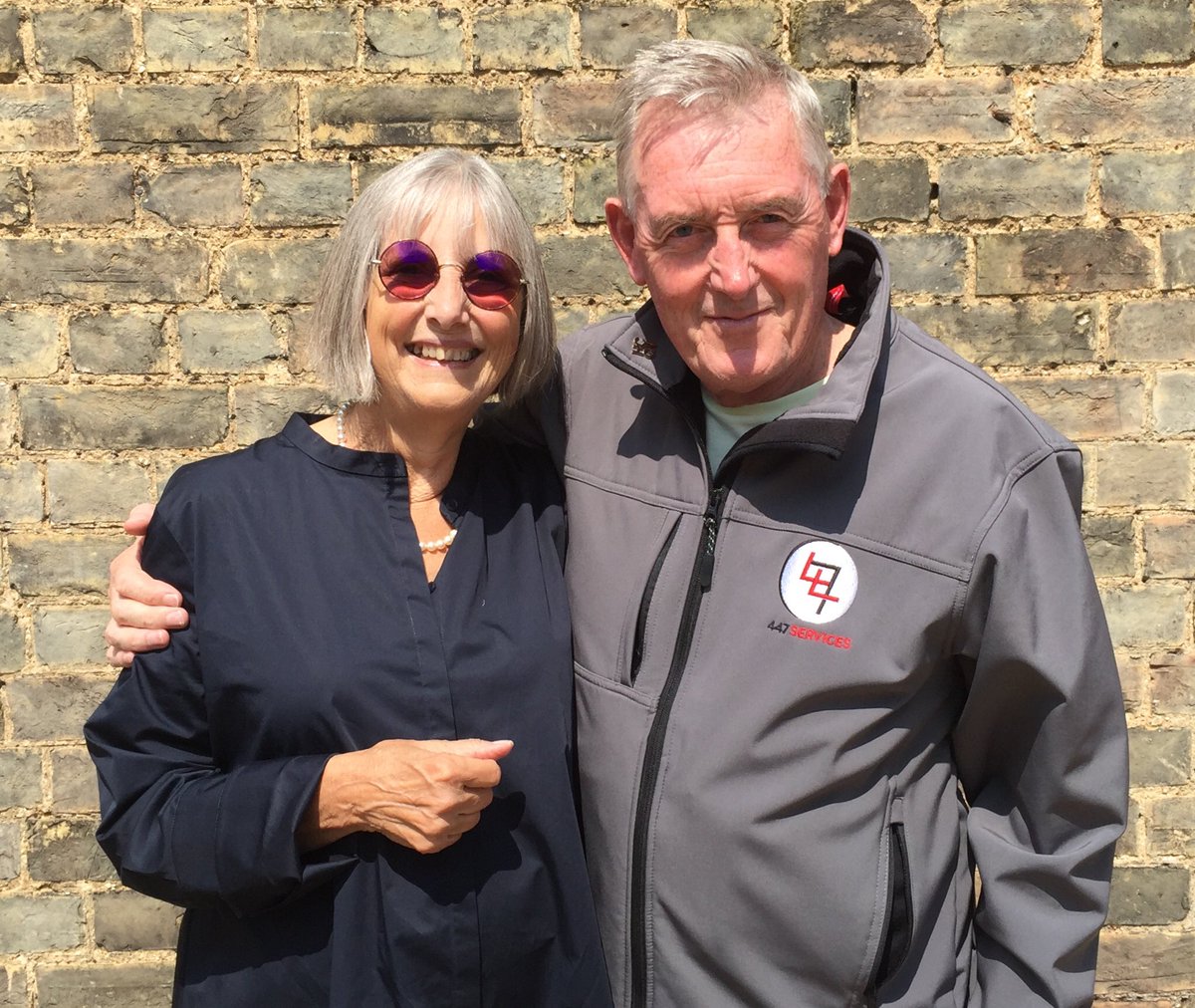 HCCN_'s tweet photo. Thanks 2 Wally Carson, 447 Services &amp; members of @BNIPathfinder 4 their amazing efforts which raised over £4,000 4 HCCN. Wally &amp; colleagues arranged a golf day. We r so grateful for their time &amp; effort helping us 2 support people across Huntingdonshire as they cope with cancer https://t.co/1T9KqNBQph