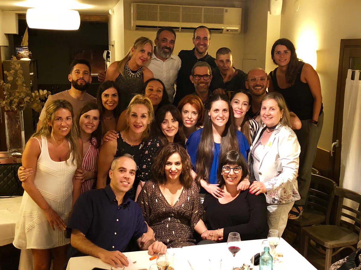 🔚 Posem punt final a una gran història; n’estem satisfets i agraïts. Així que, en nom de tota la #famíliasexual de “Les 1001 nits”, us volem donar les gràcies per seguir-nos durant aquests 5 anys! Ha estat un plaer! Bona nit i més bon sexe! 😘😘