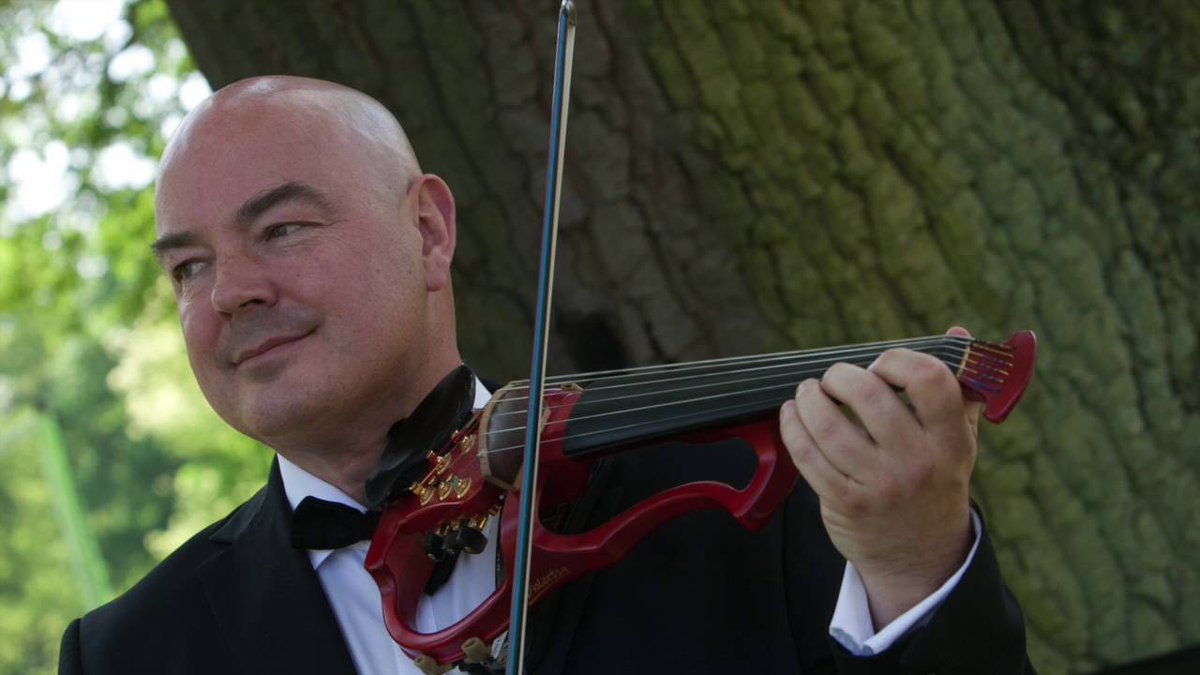 BromsgroveFest's tweet photo. Tonight at St. Michael ’s Church, Hanbury Road, Stoke Prior, Bromsgrove. B60 4JT.....Pete Hartley in Concert..pay ...on the door £7.00. All proceeds in aid of The Church Tower Fund https://t.co/bjpu9sJn7b