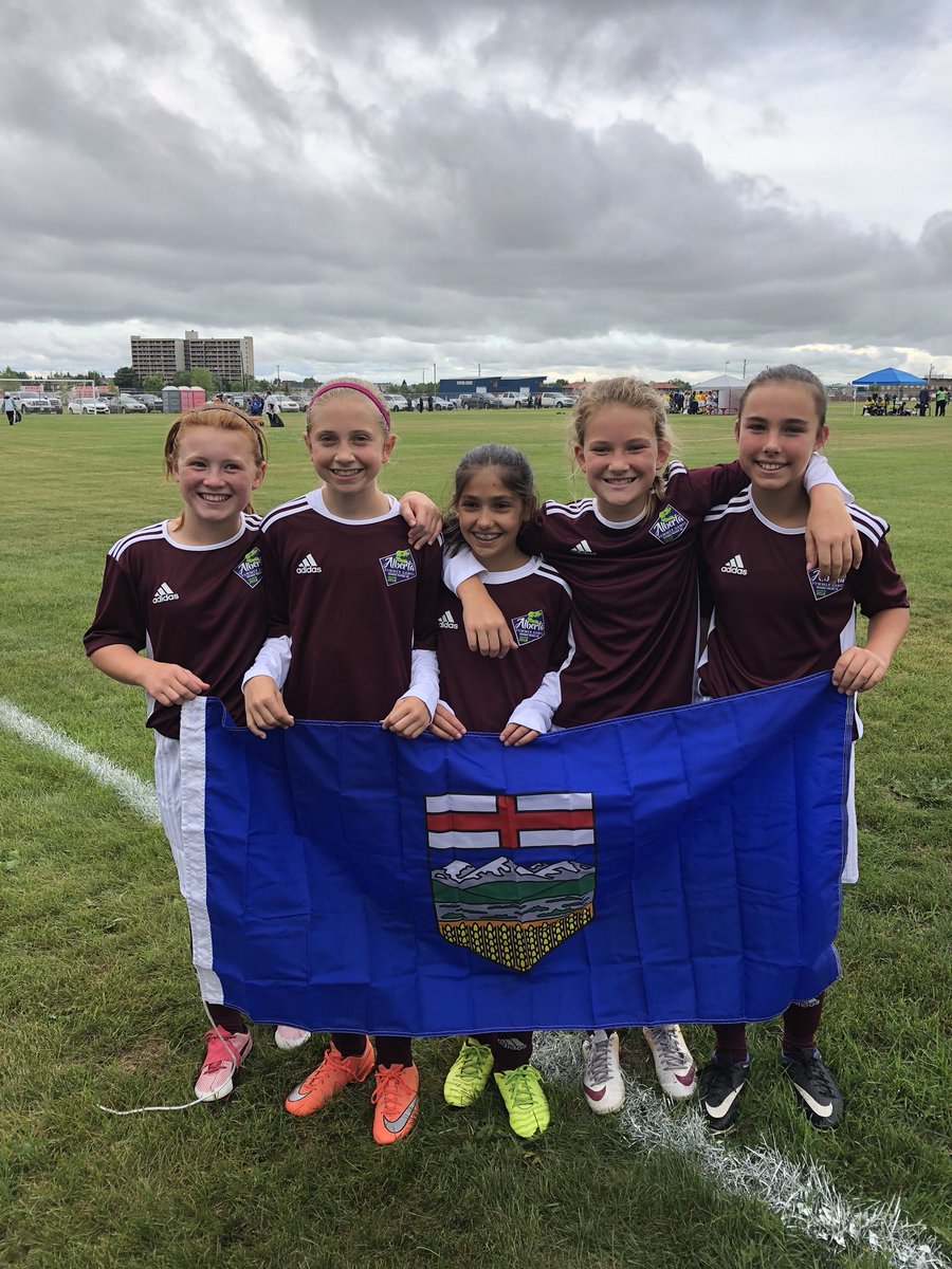 FoothillsSoccer's tweet photo. The @Foothills06G performing for their zones at the @AlbertaSoccer summer games. Have fun and enjoy the experience girls ⚽️💚 https://t.co/I4094n58jL