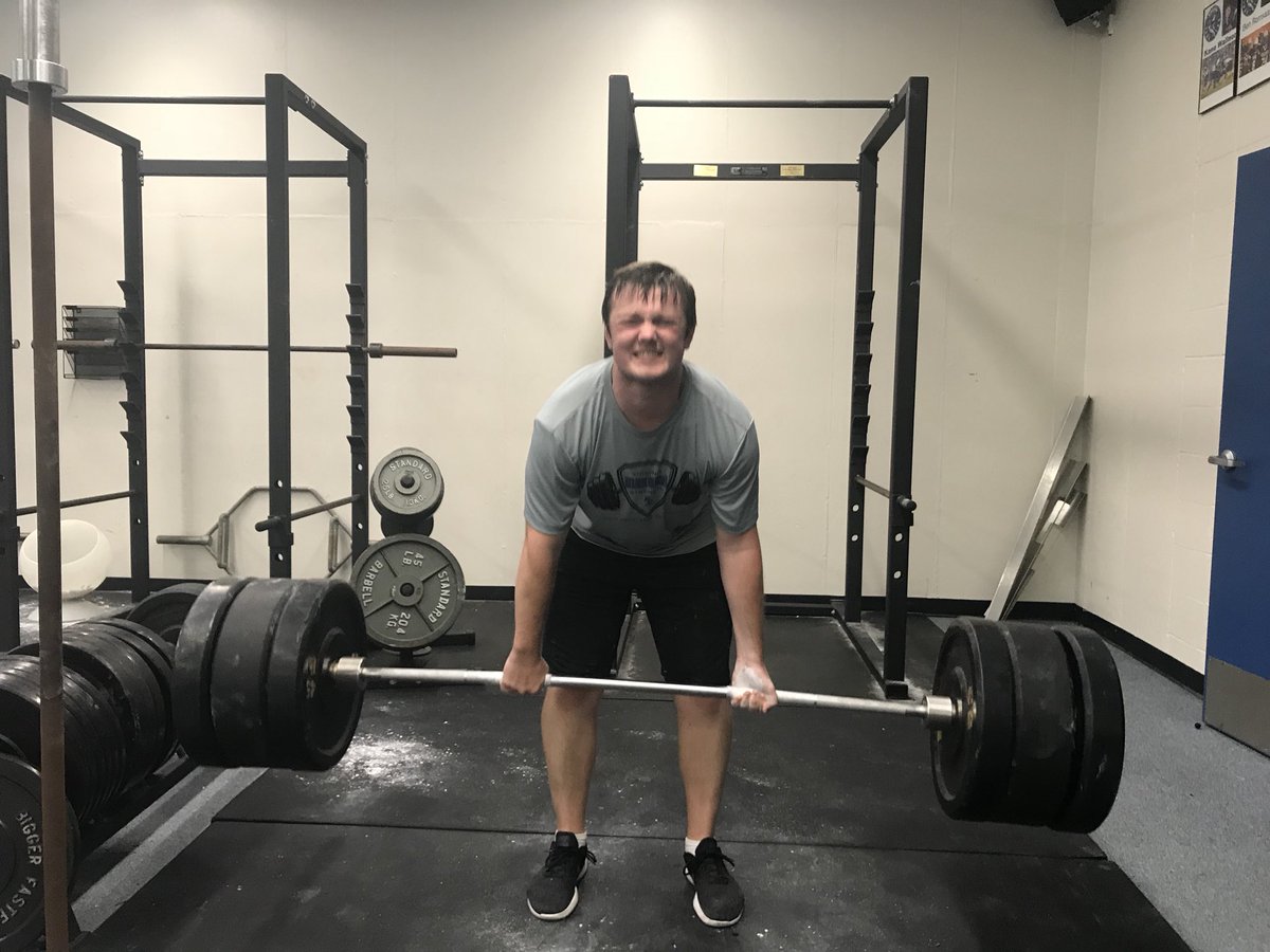 BdevilStrength's tweet photo. Lifter of the Week goes to Senior multi sport athlete Anton LeBeque! This guy pushed, pressed, and pulled some heavy weights this week! Look for him on the football field and throwing rings this 2018-19 season. #NEEDSmoreCHALK #ROARSwithHEAVYweight #LeadBYexample https://t.co/upPABQRmuE