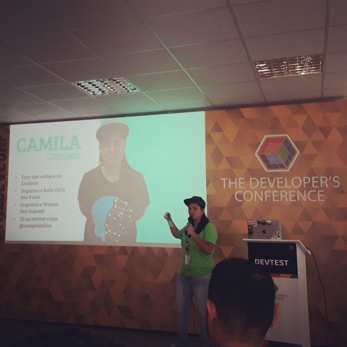 MaryllyOficial's tweet photo. Adoro as palestras da @camposmilaa do @railsgirlssp sobre testes, fora a representação de Mulheres numa trilha de conteúdo que só existia ela. #thedevconf #trilhadevtest #devtest #testgirls #codewomen #codegirls https://t.co/w77TX0nNmh