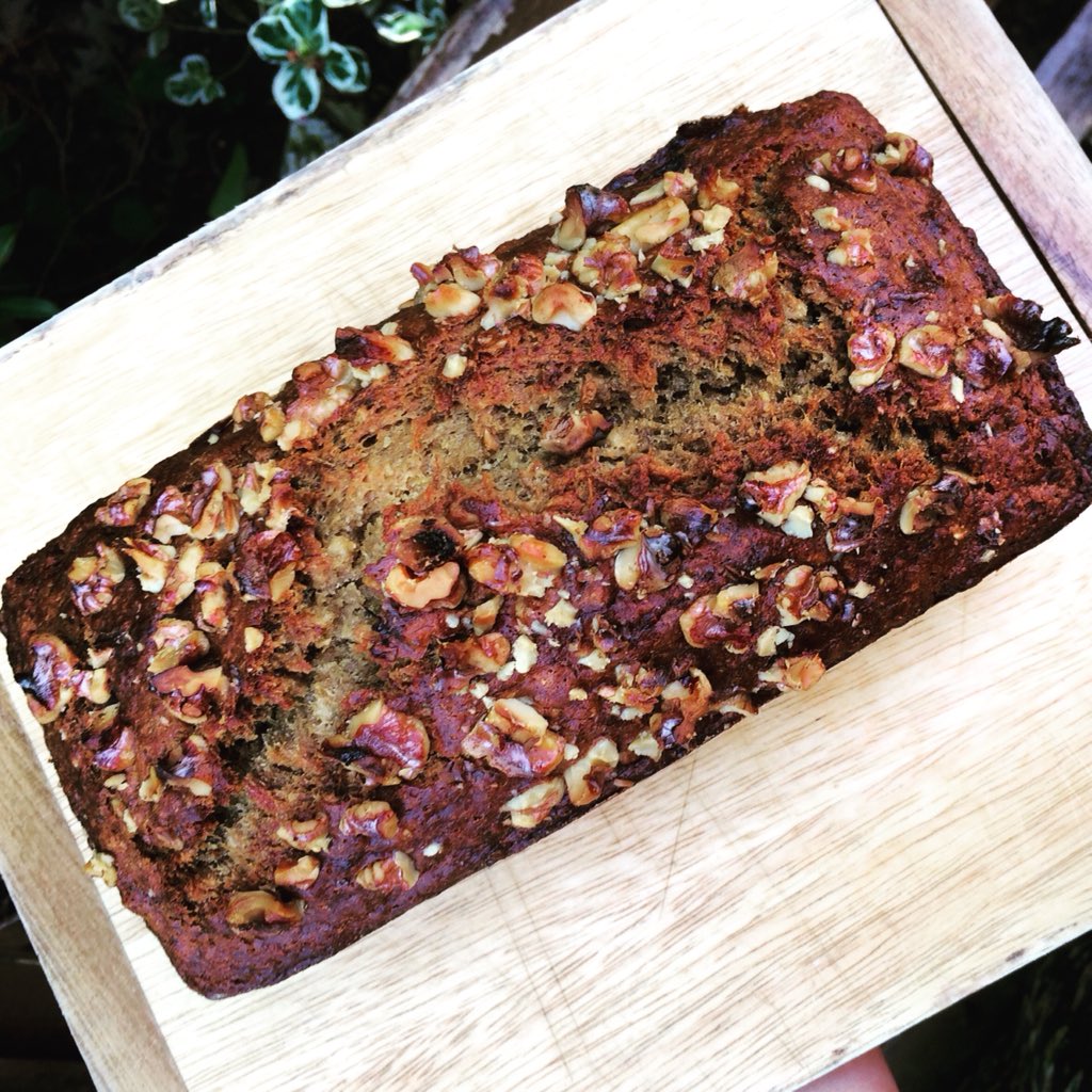 BeeKindBakery's tweet photo. Banana bread banana bread banana bread 😍🍞🍌 Tried out a new recipe and I think this may be my new favourite. Moist, airy, sweet as well as cut AND toastable 🙌🏽 and of course vegan and only natural sugars 😍😋
#veganbaking #veganbananabread #independentbusiness #manchester https://t.co/QR7ogApJCp