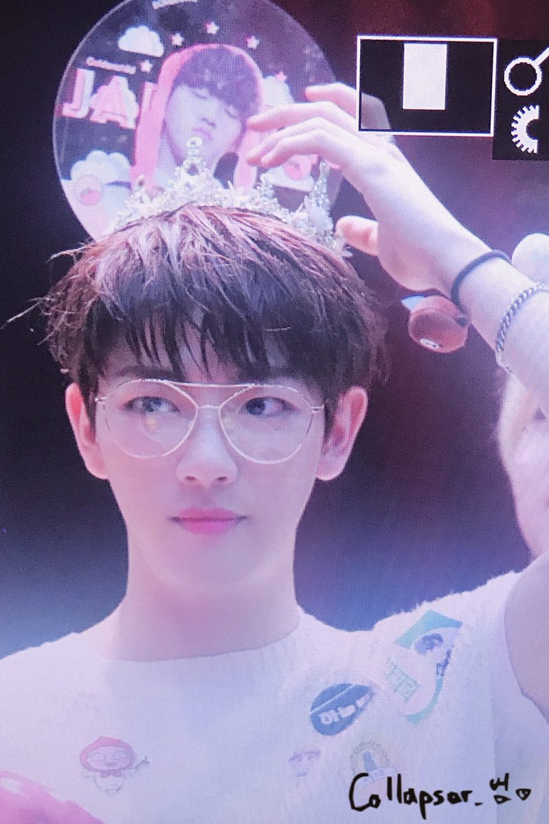 Collapsar_Beom's tweet photo. 180720 목동 팬싸

9912💕

#지범 #골든차일드 
#JIBEOM #Golden_Child https://t.co/ixAP2lFZcD